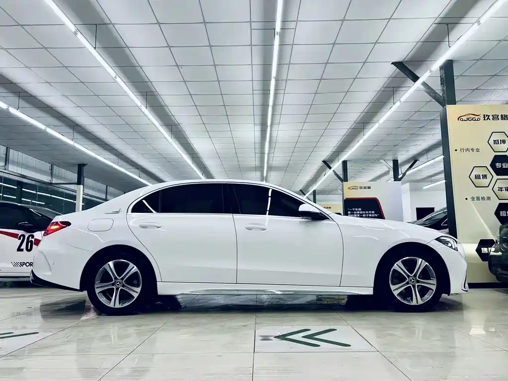 MERCEDES-BENZ C CLASS