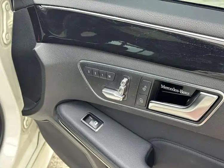 Mercedes-Benz E-Class — миниатюра 29