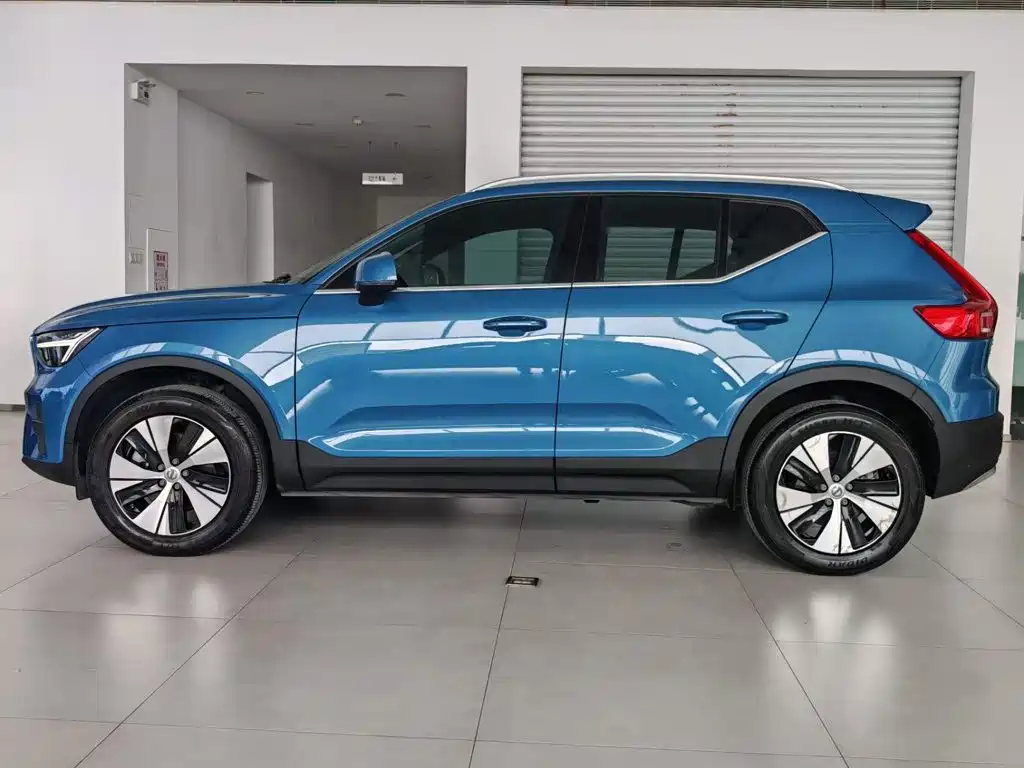 Volvo XC40 — миниатюра 5