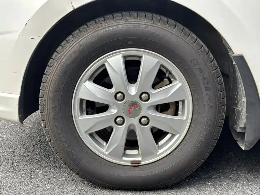 Wuling Hongguang — миниатюра 20