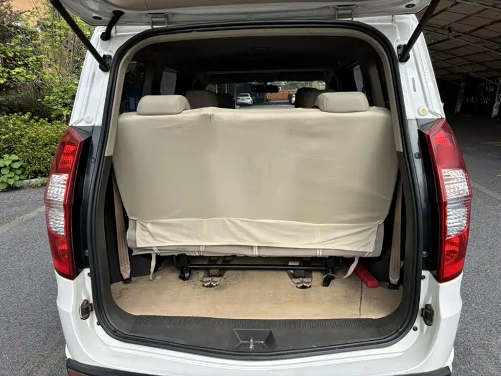 Wuling Hongguang — миниатюра 21