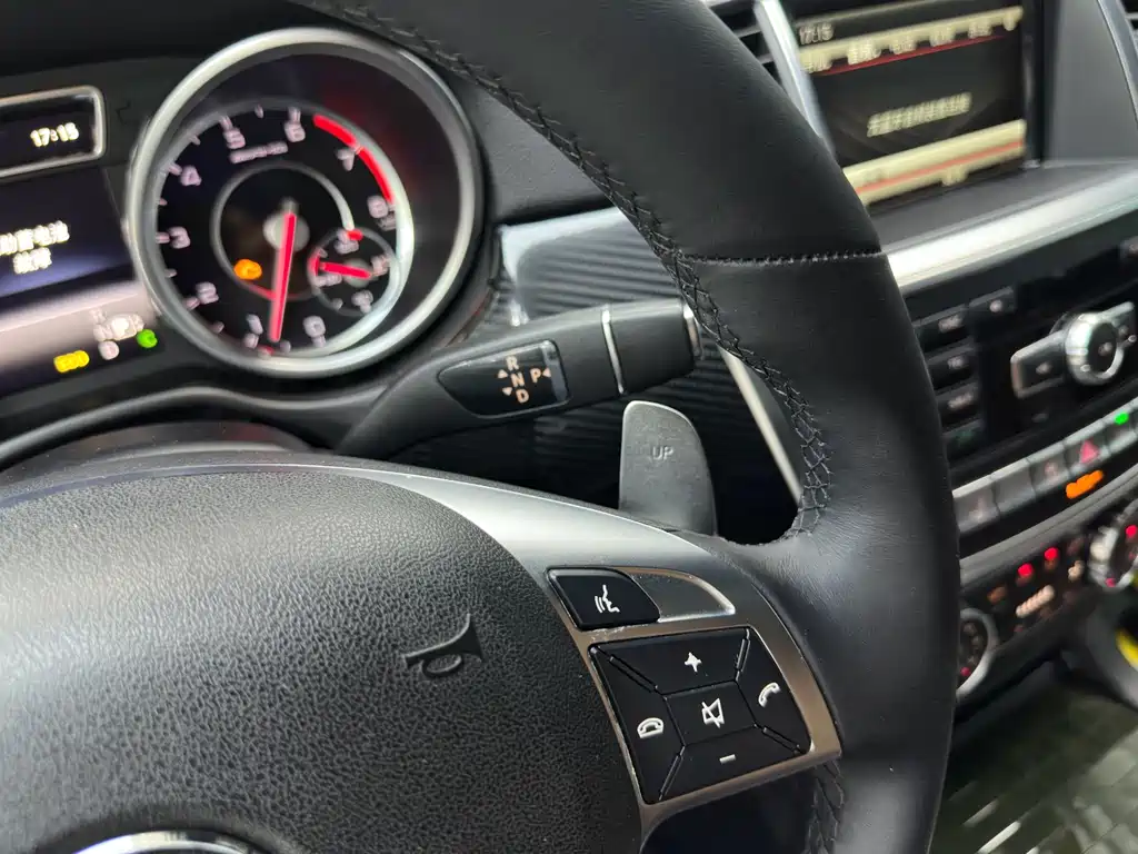 Mercedes-Benz GL-Class AMG — миниатюра 12