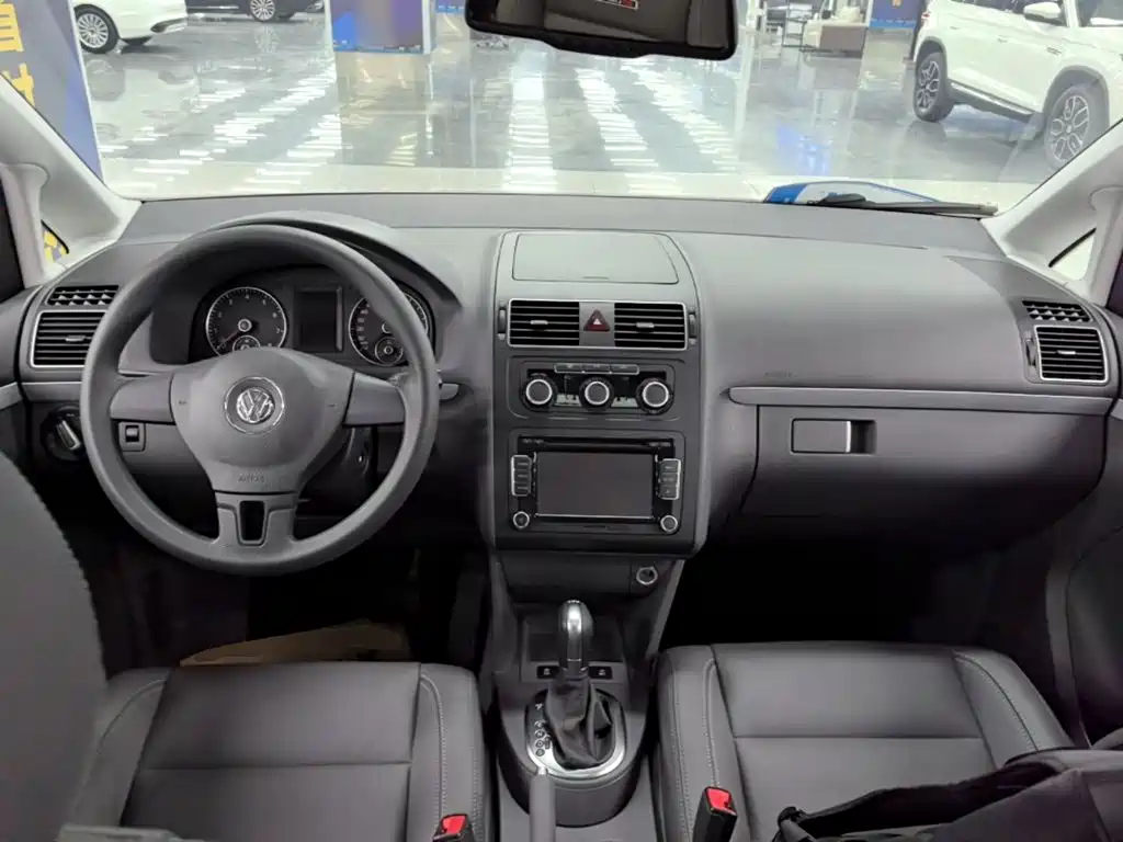 Volkswagen Touran — миниатюра 10
