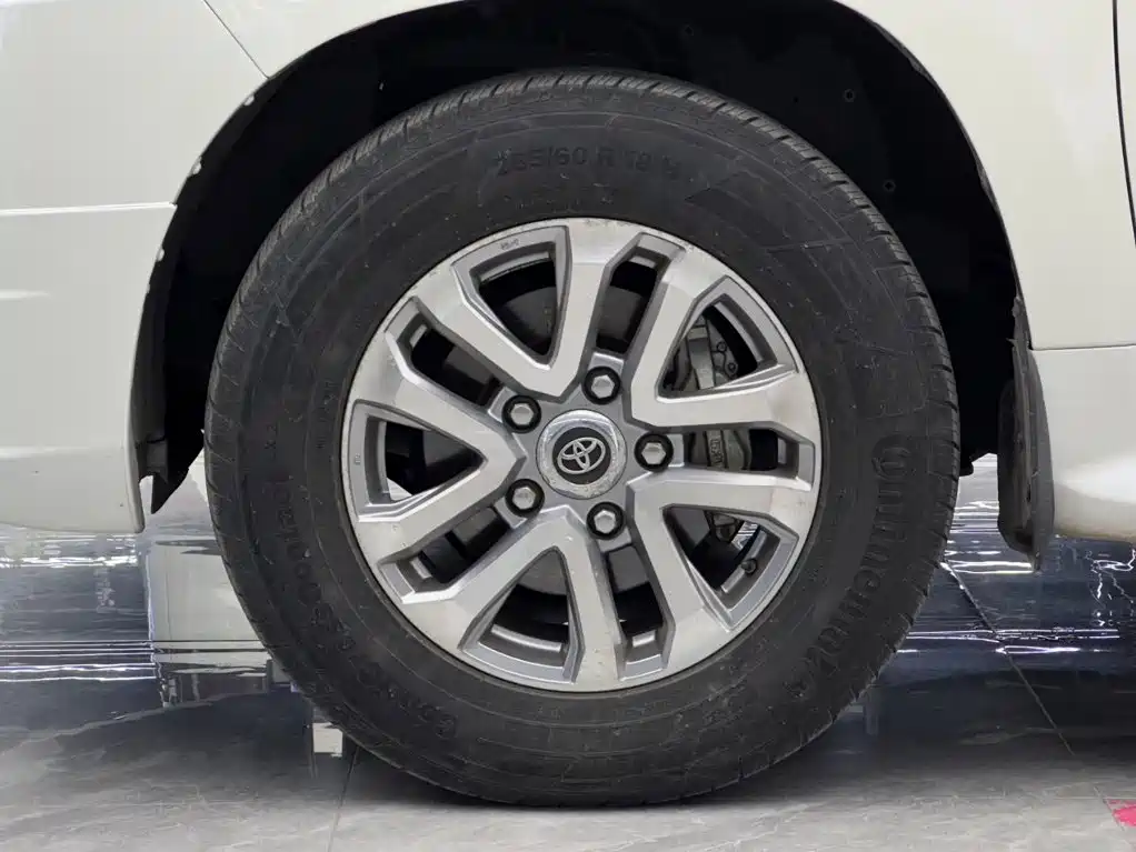 Toyota Land Cruiser — миниатюра 4