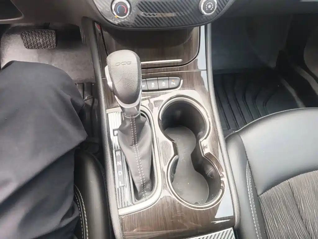 Buick Verano — миниатюра 14