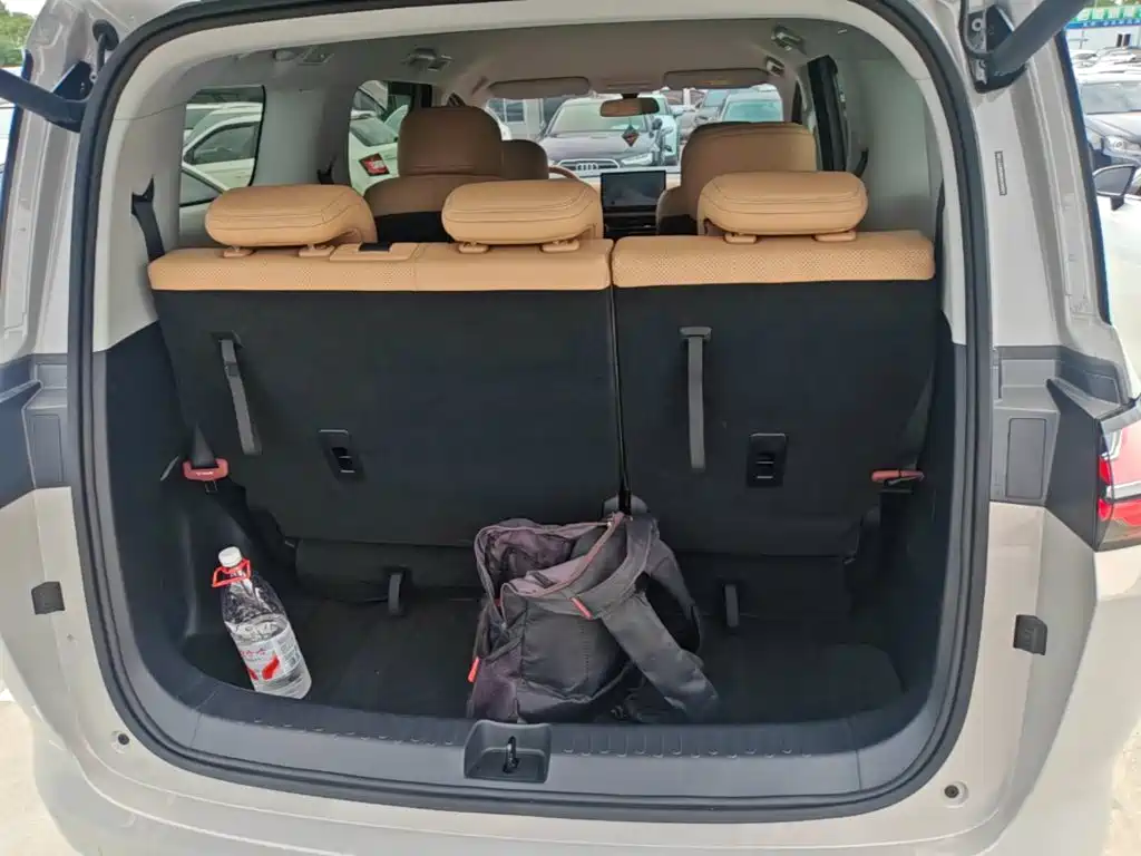 Wuling Xingguang 730 New Energy — миниатюра 19
