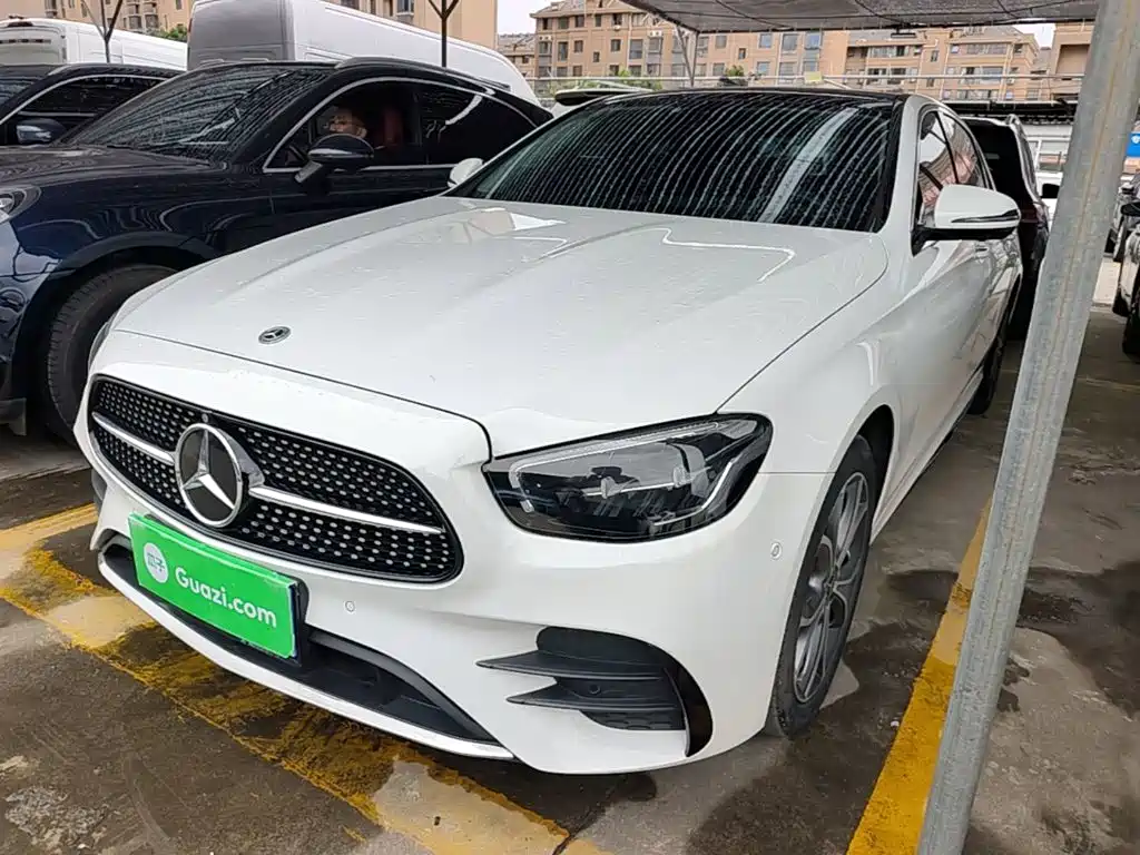 Mercedes-Benz E-Class — миниатюра 2