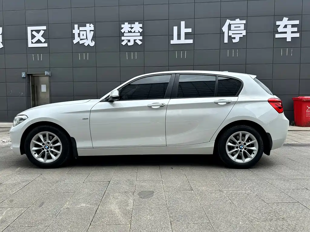 BMW 1 Series (Import) — миниатюра 7