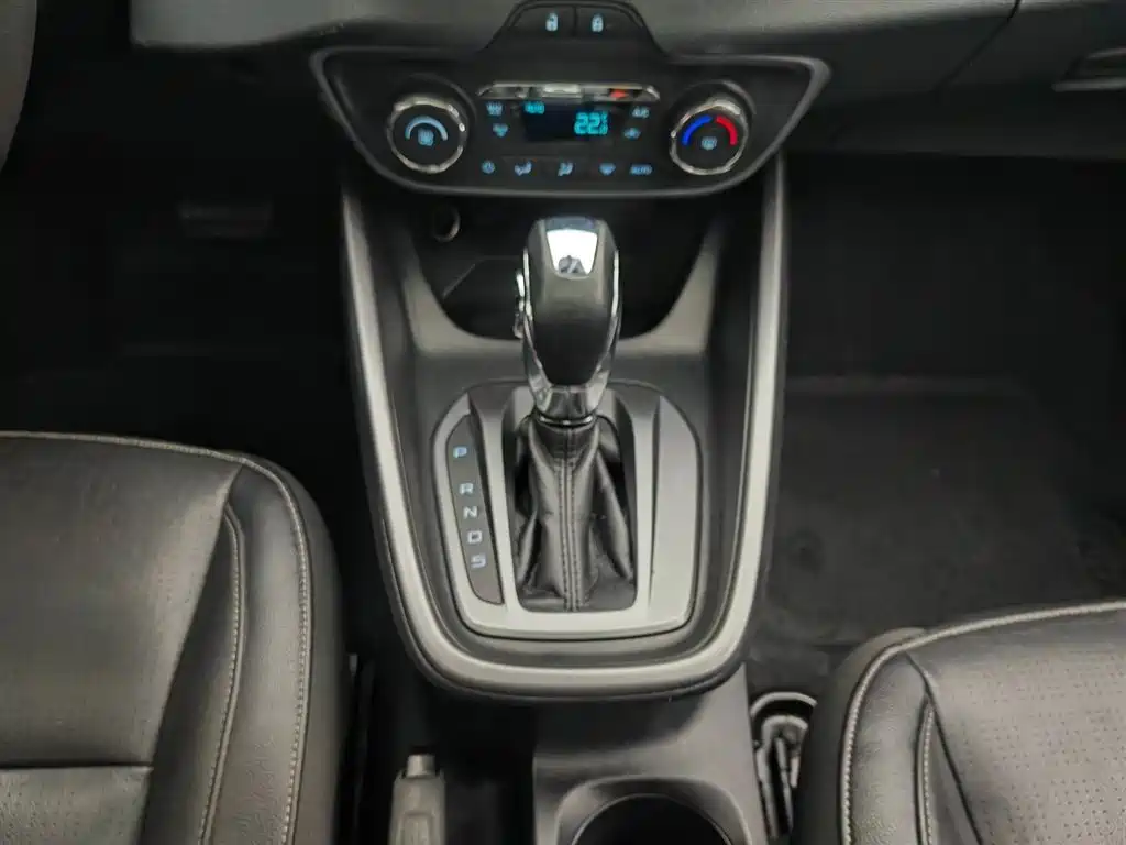Ford Escort 2017 1.5L AT Fashion