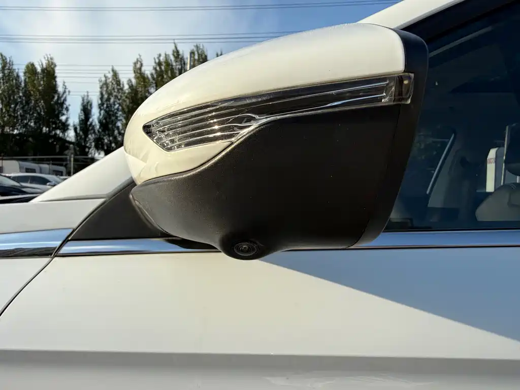 Geely Emgrand — миниатюра 5