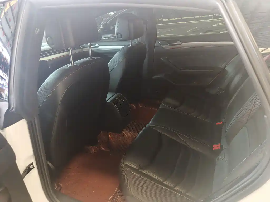 Volkswagen CC — миниатюра 8