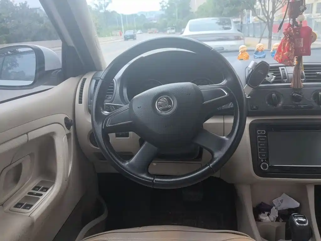 Skoda Fabia — миниатюра 6