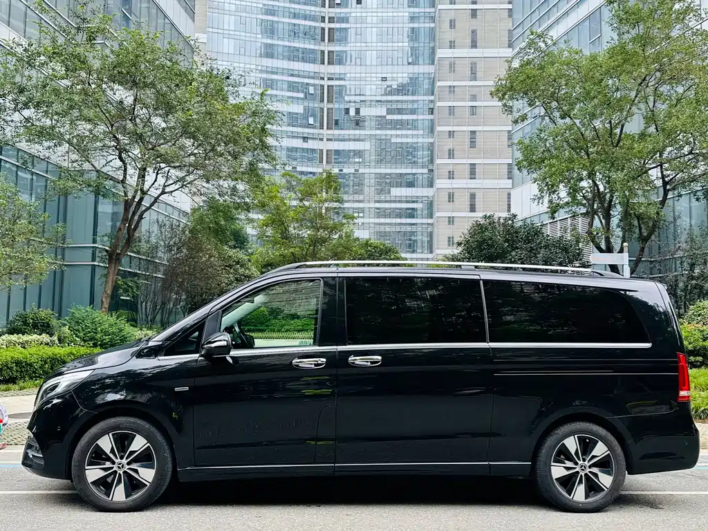 MERCEDES-BENZ V CLASS