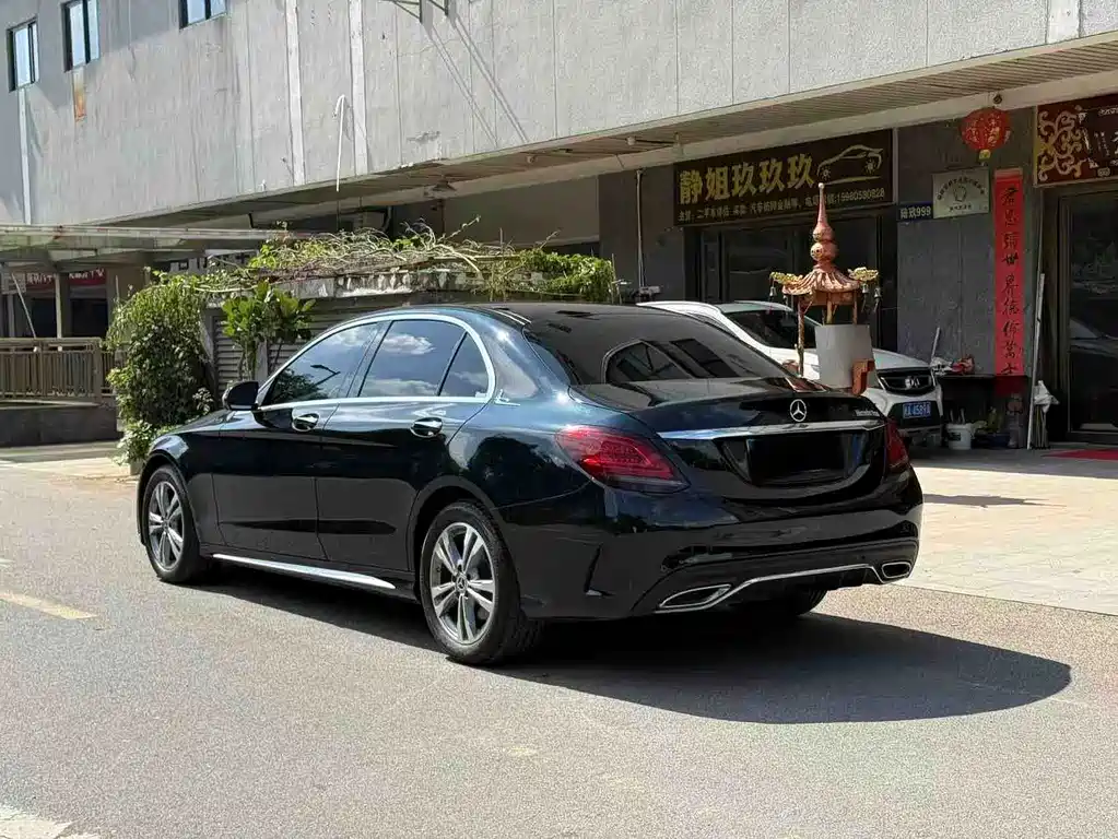 Mercedes-Benz C-Class — миниатюра 5