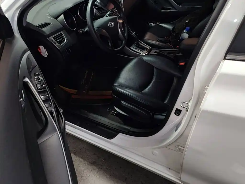 Hyundai Elantra Langdong — миниатюра 21