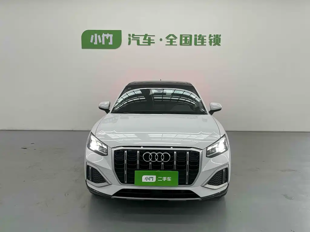 AUDI  Q2L