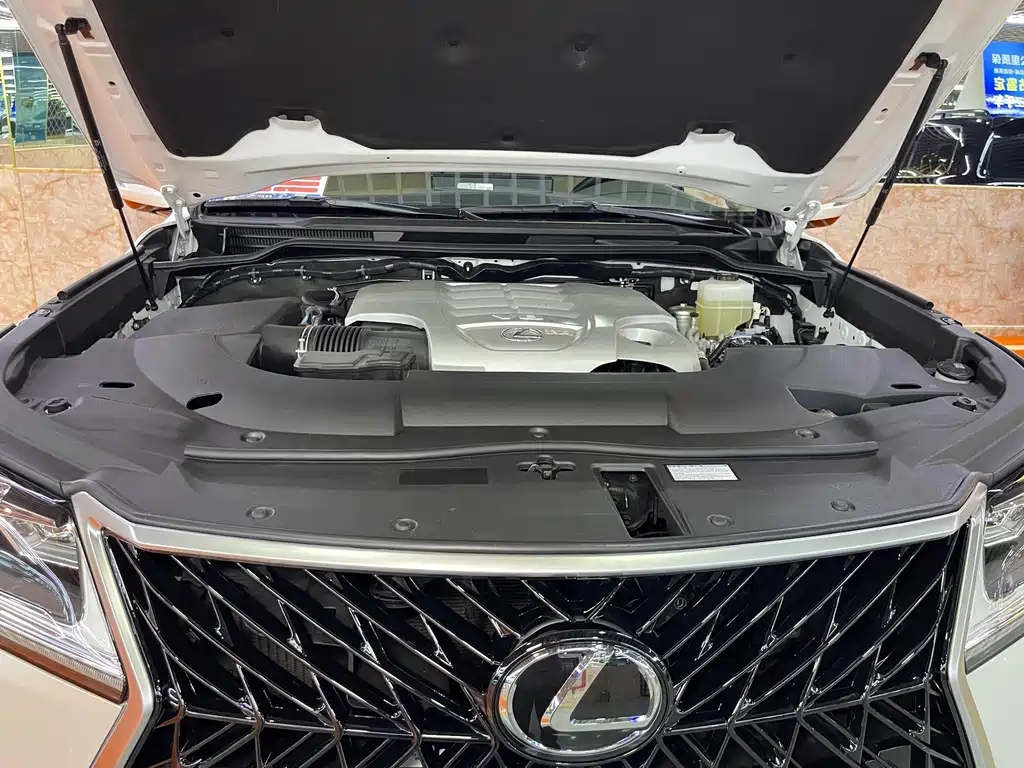Lexus LX — миниатюра 21