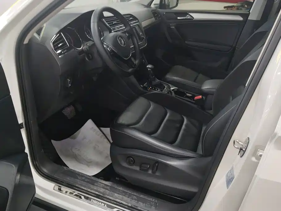 Volkswagen Tiguan L — миниатюра 9