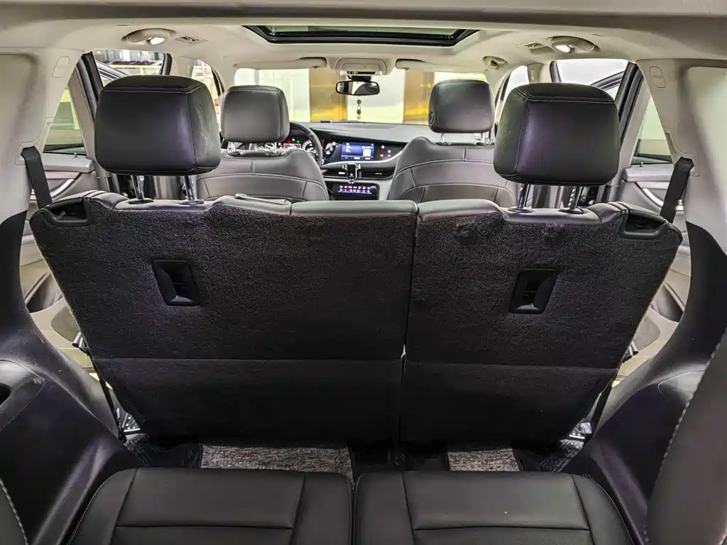 Buick Enclave — миниатюра 12