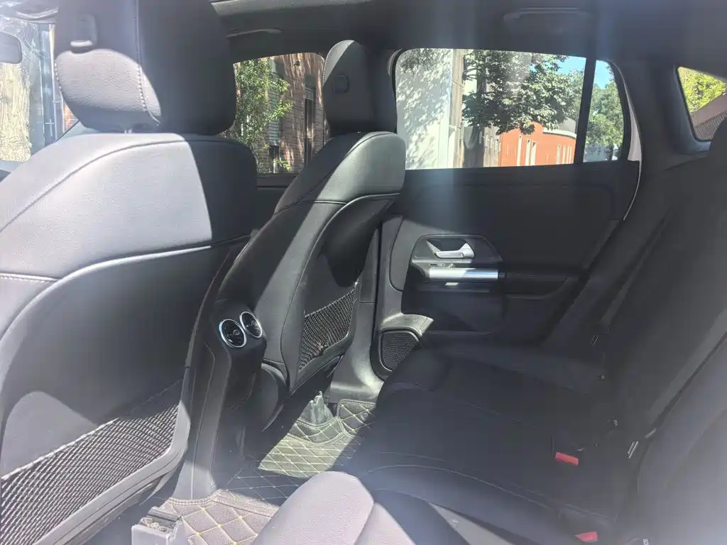 Mercedes-Benz GLA — миниатюра 8
