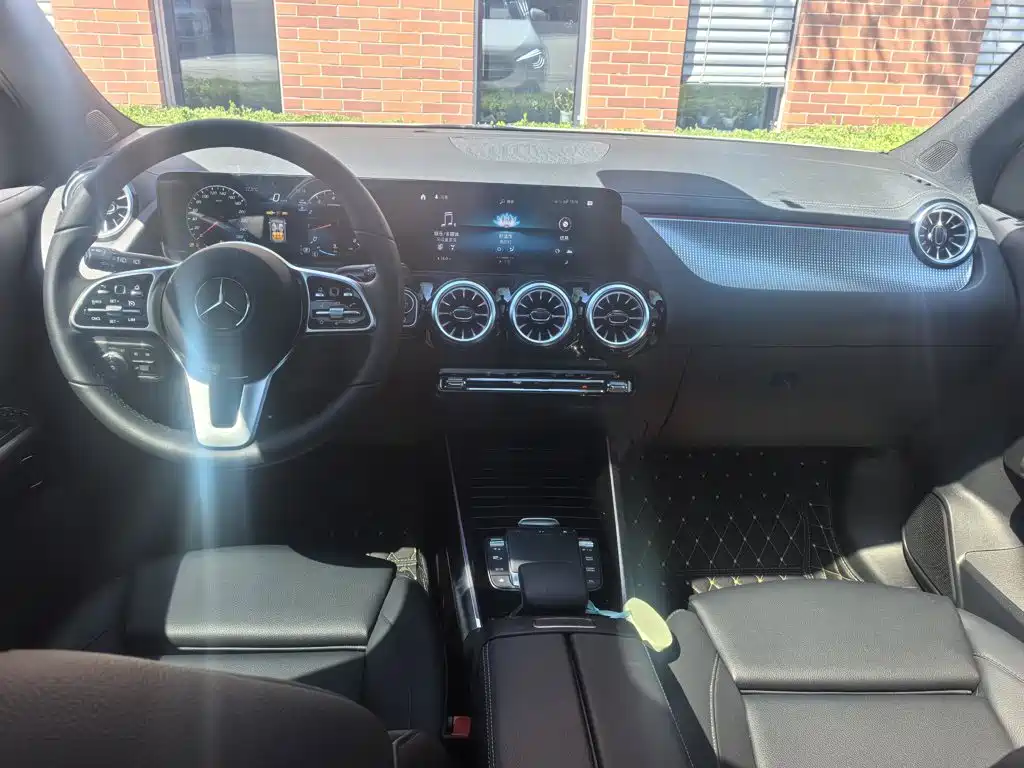 Mercedes-Benz GLA — миниатюра 6