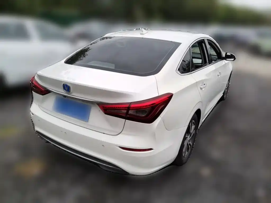 Changan Eado — миниатюра 10