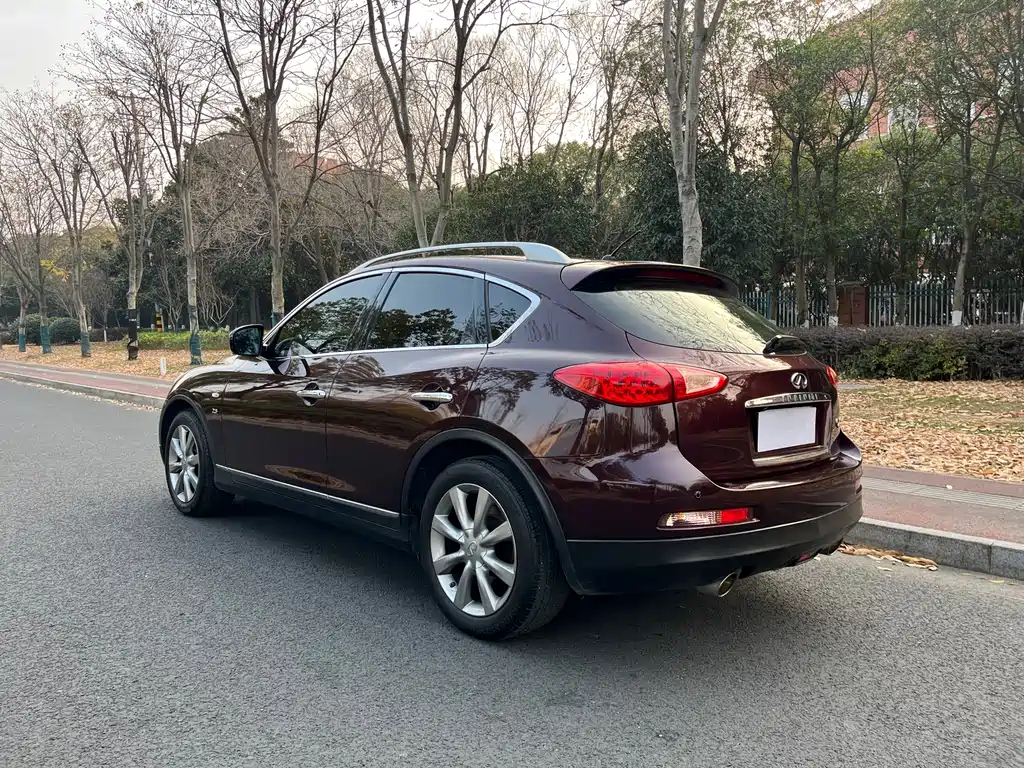 INFINITI QX50