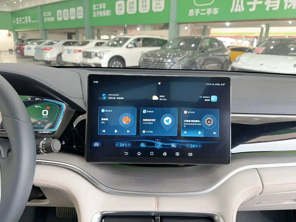 BYD PLUS New Energy — миниатюра 16
