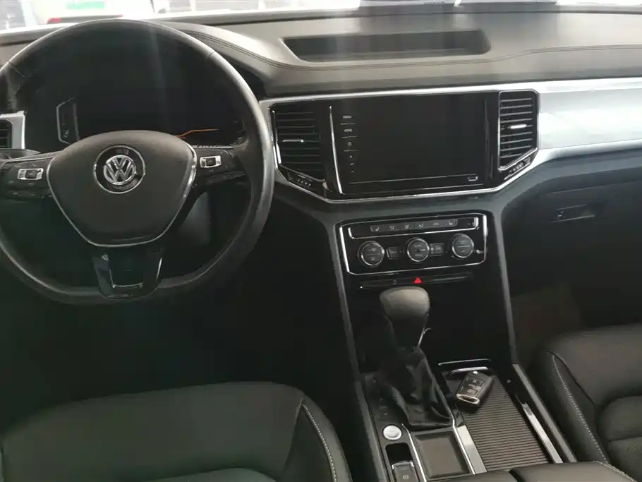 VOLKSWAGEN TOURANG