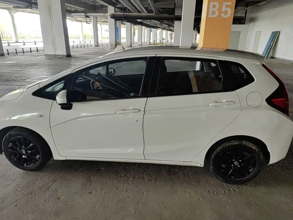Honda Fit — миниатюра 5