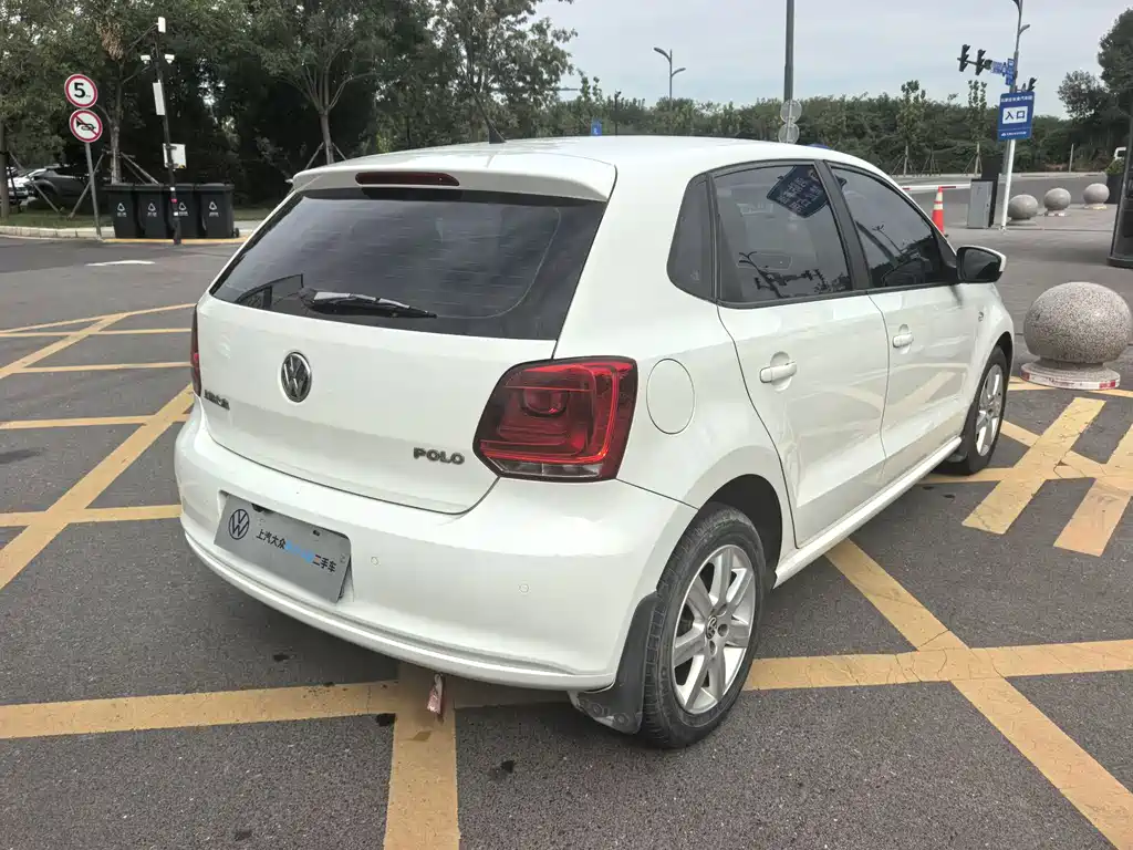 Volkswagen Polo — миниатюра 7