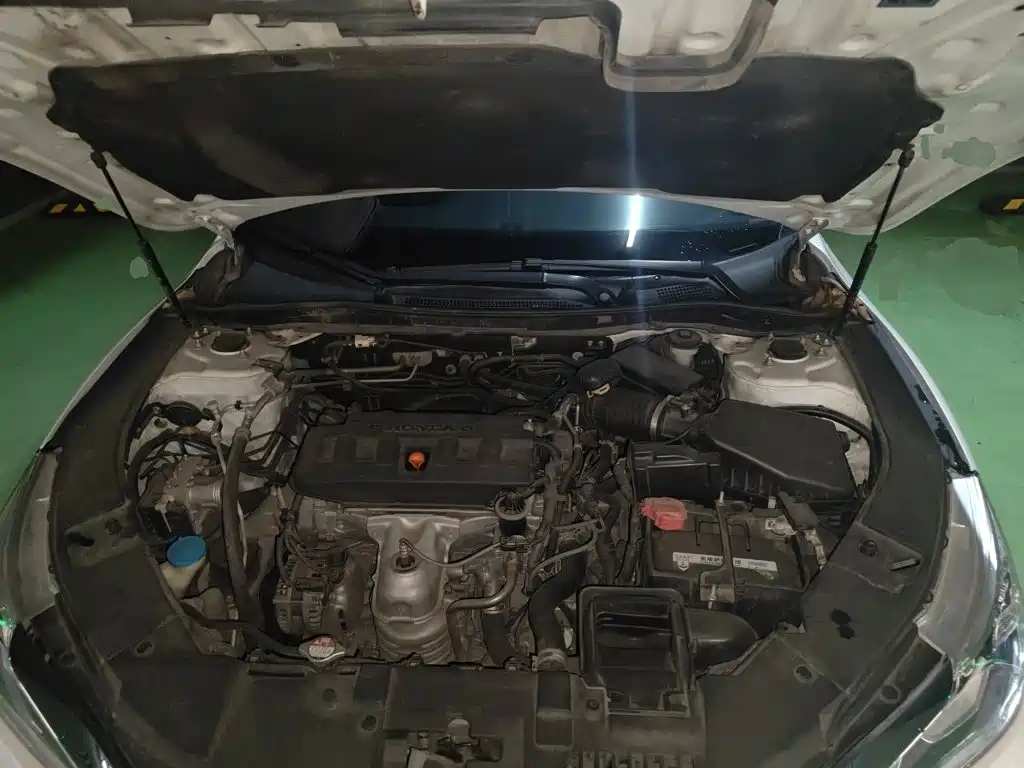 Honda Accord — миниатюра 11