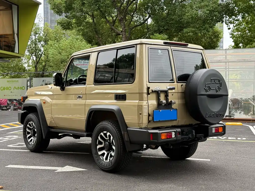 Toyota Land Cruiser — миниатюра 7