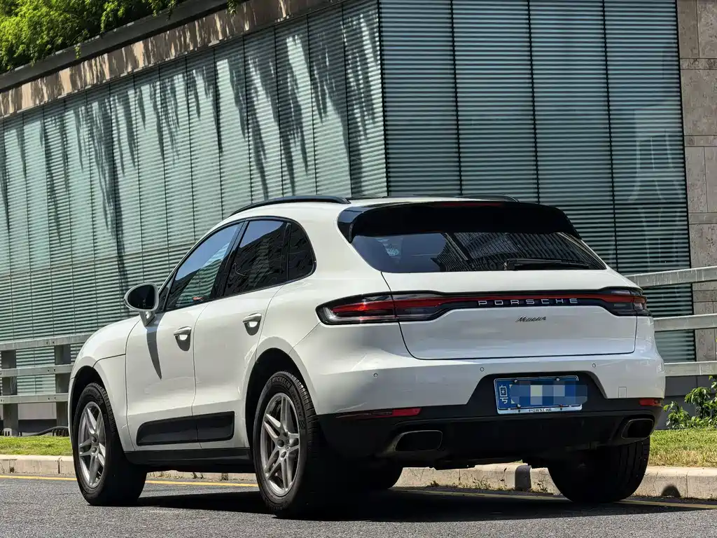 Porsche Macan — миниатюра 2