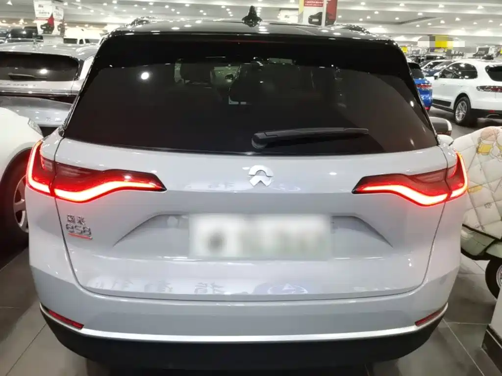 NIO ES8 — миниатюра 6