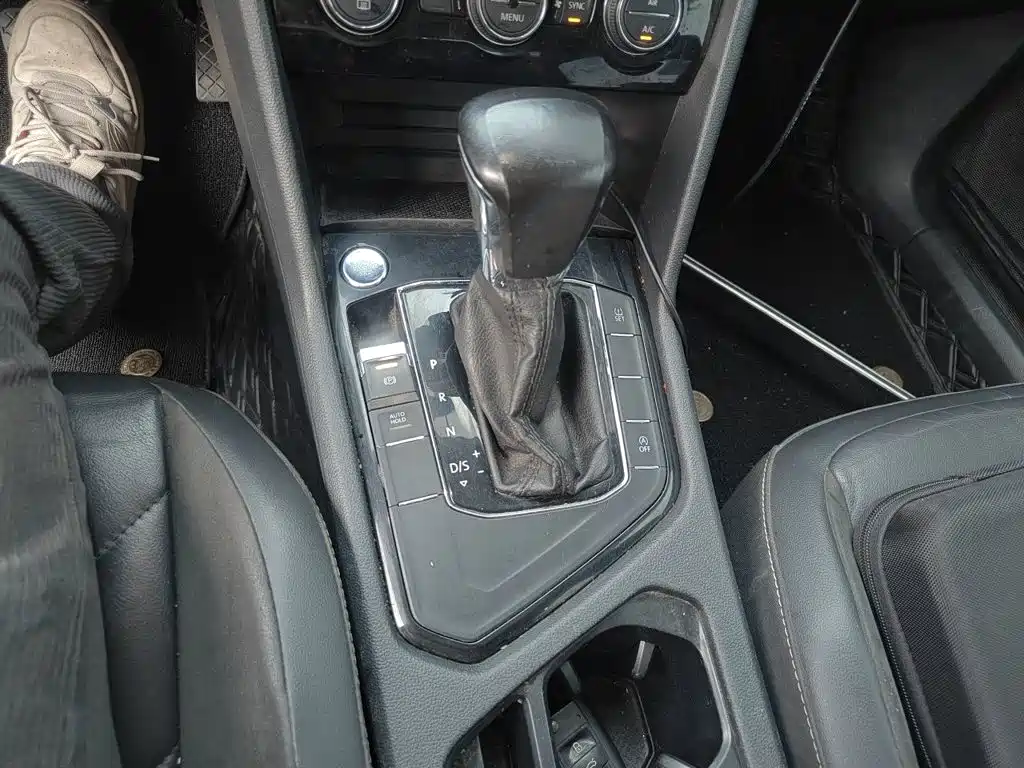 Volkswagen Tiguan L — миниатюра 17
