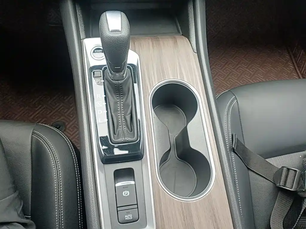 Nissan Teana — миниатюра 14