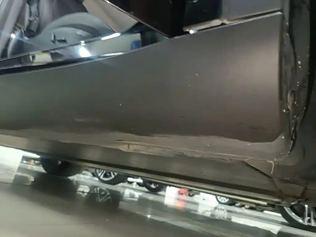 Tesla Model Y — миниатюра 21