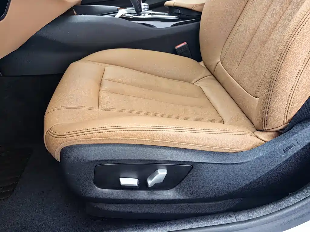 BMW 5 Series — миниатюра 20