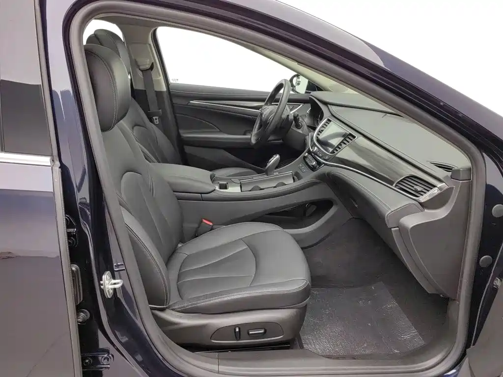 Buick LaCrosse — миниатюра 23