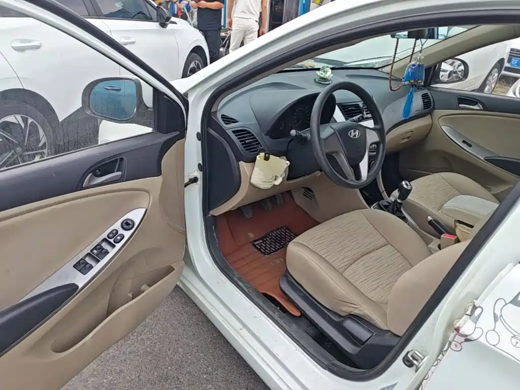 Hyundai Verna — миниатюра 16