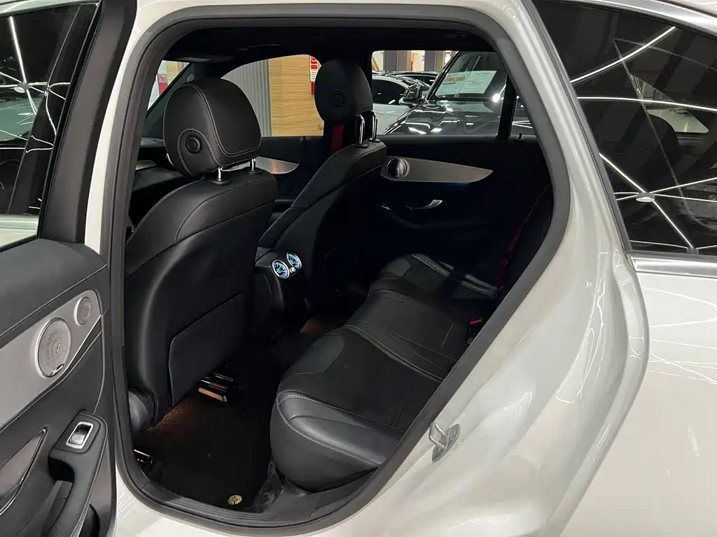 Mercedes-Benz GLC AMG — миниатюра 8