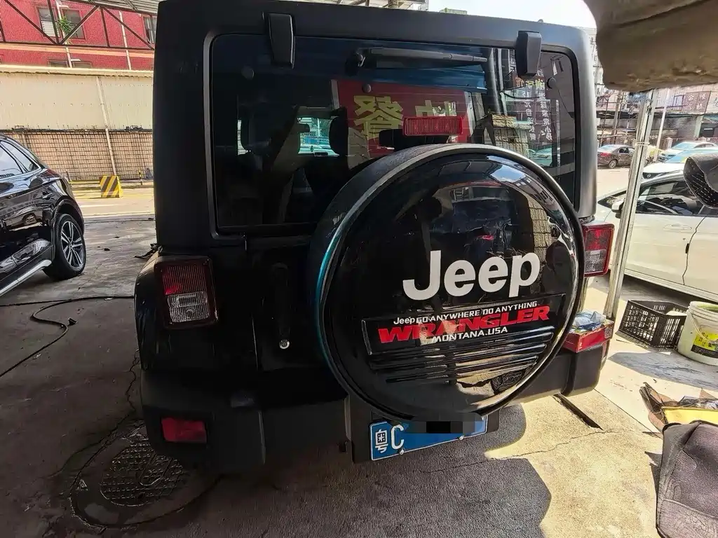 Jeep Wrangler — миниатюра 6
