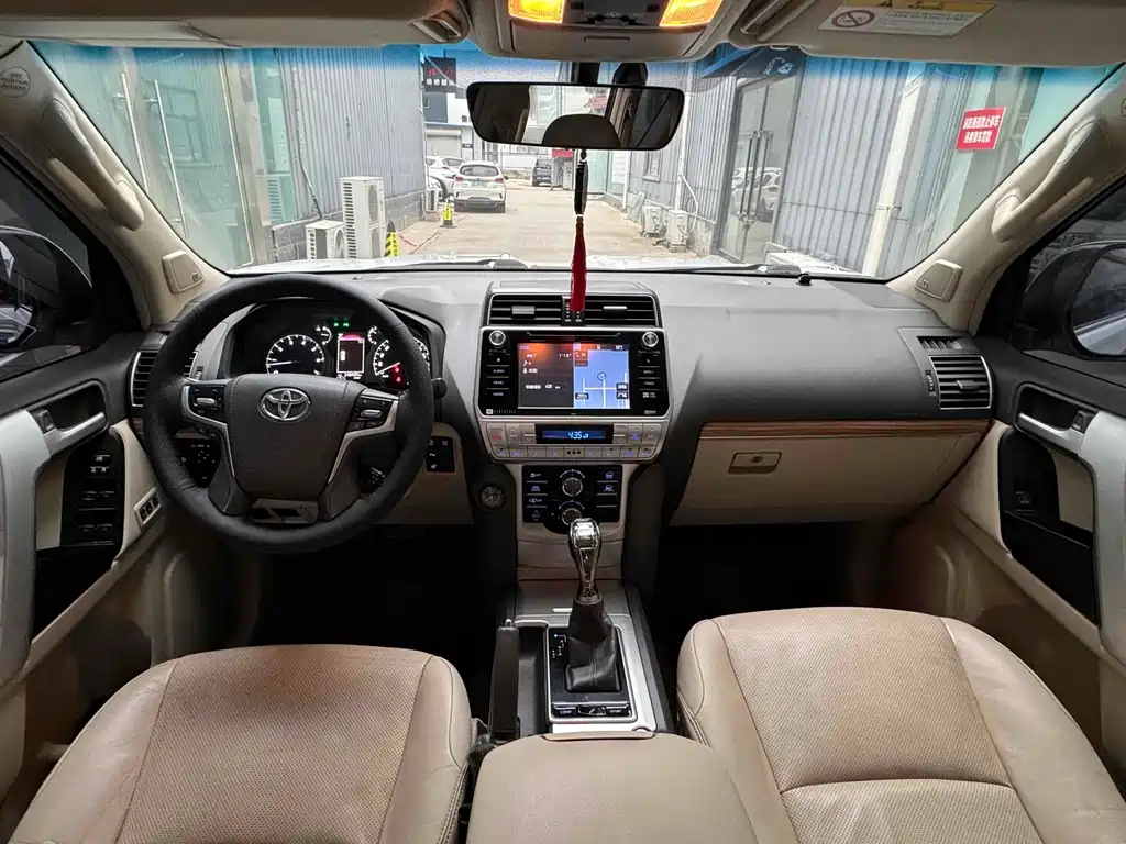Toyota Prado — миниатюра 12