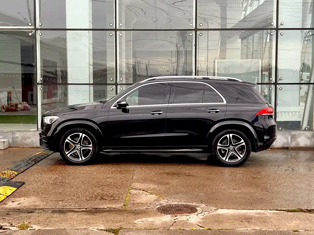 Mercedes-Benz GLE (Import) — миниатюра 8