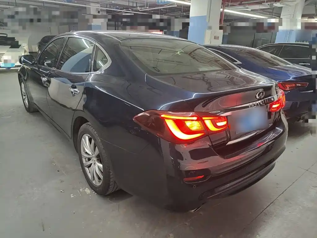 Infiniti Q70 — миниатюра 5