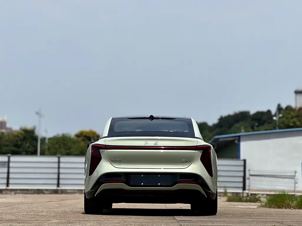 Hongqi Hongqi EH7 — миниатюра 8