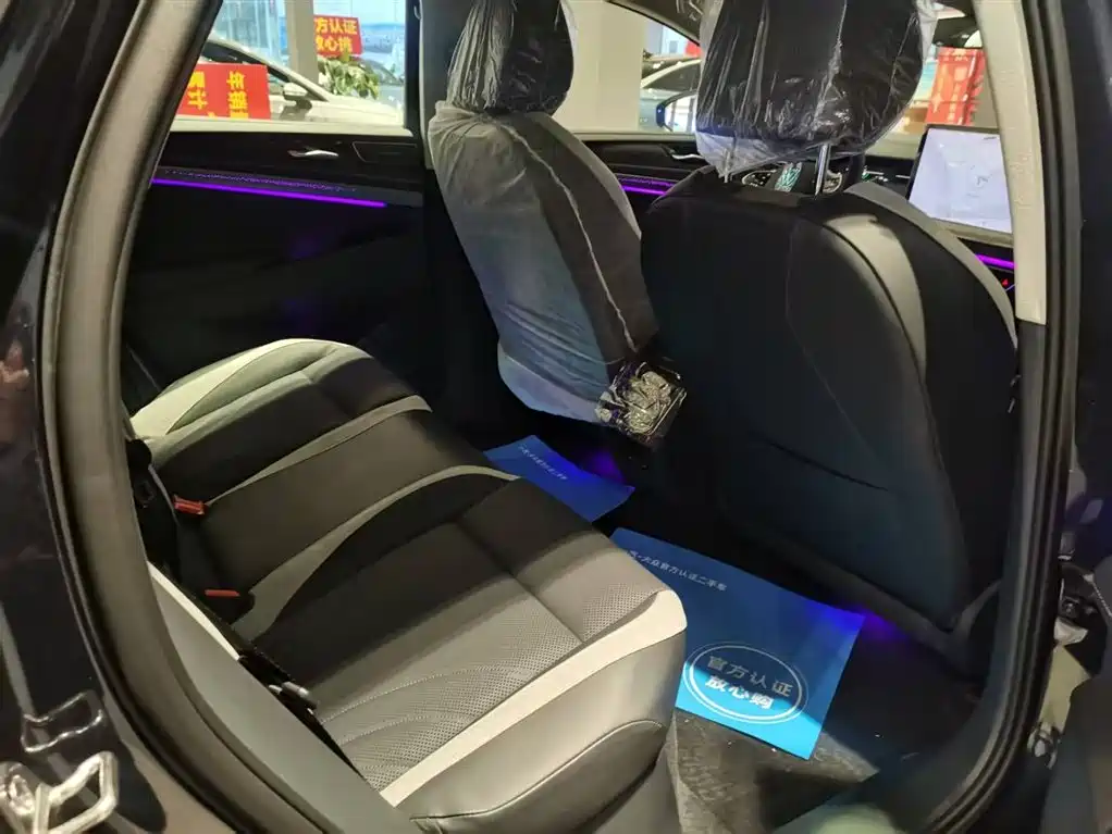 VOLKSWAGEN ID.7 VIZZION