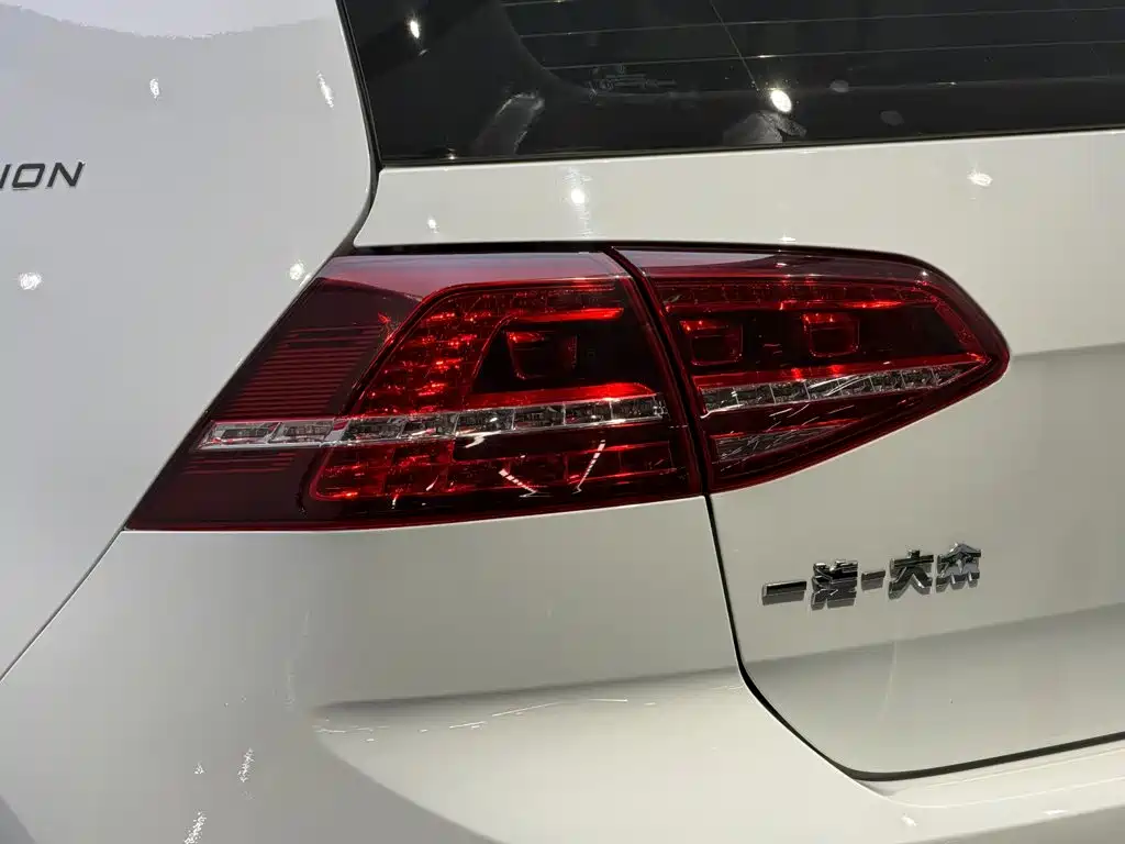 Volkswagen Golf — миниатюра 8