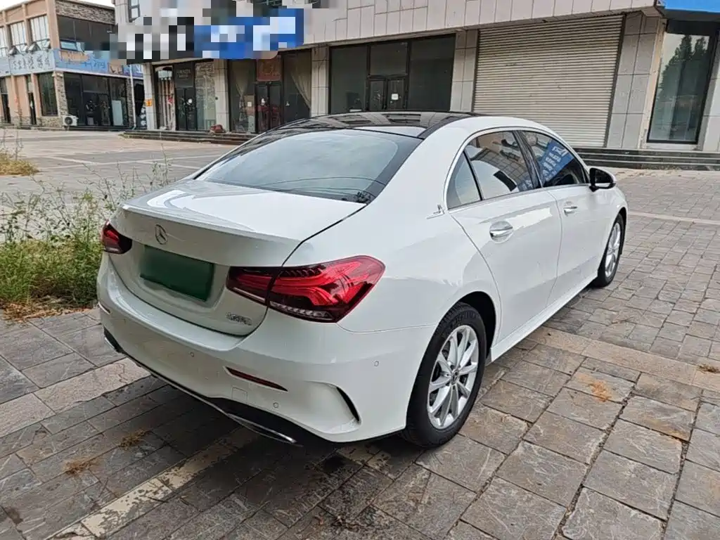 Mercedes-Benz A-Class — миниатюра 7